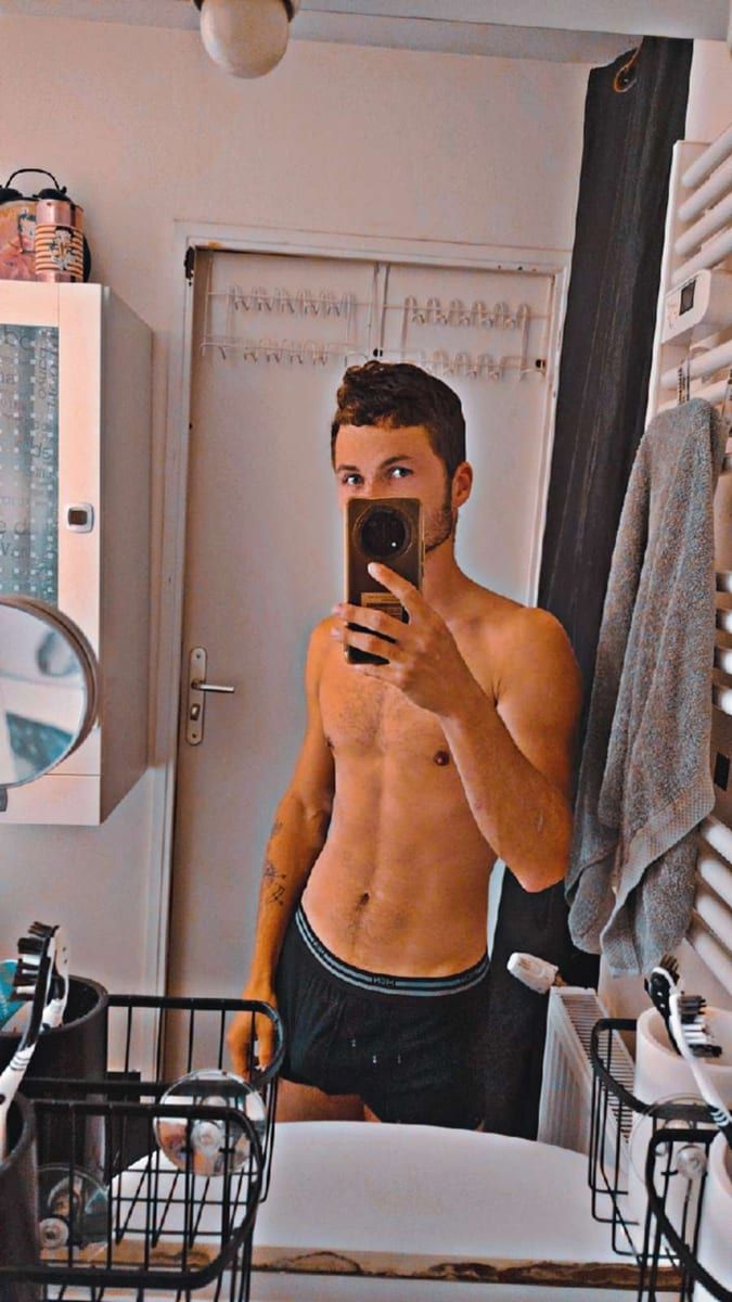 Guilhaume - Annonce gay à Ohey Profil de Guilhaume, 44 ans, Annonce gay à Ohey (Namur)