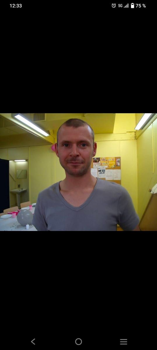 Louis-dominique - Annonce gay à Couvin Profil de Louis-dominique, 25 ans, Annonce gay à Couvin (Namur)