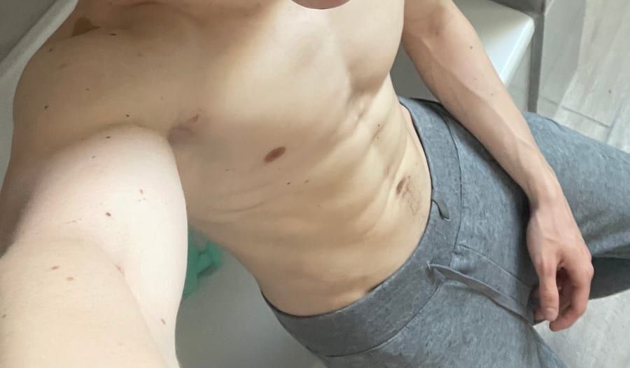 Helios - Annonce gay à Assesse Profil de Helios, 27 ans, Annonce gay à Assesse (Namur)
