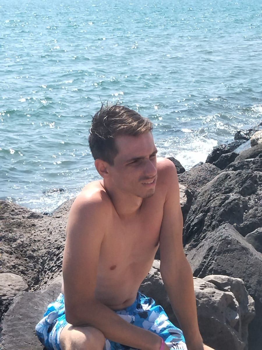 Profil de Charles-louis, 43 ans, Annonce gay à Dinant (Namur)