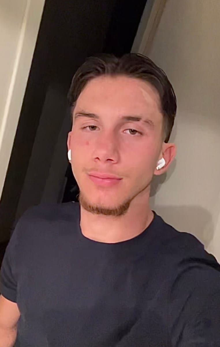 Profil de Ugo, 31 ans, Annonce gay à Floreffe (Namur)