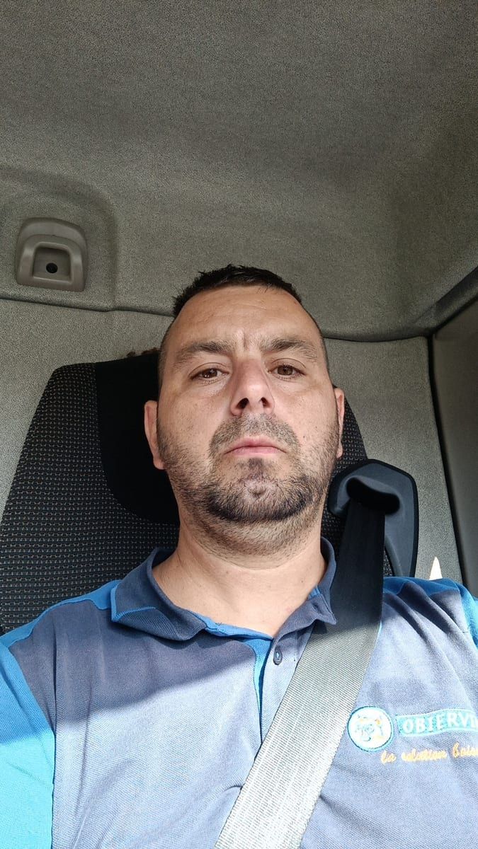Profil de Shahid, 22 ans, Annonce gay à Jemeppe-sur-Sambre (Namur)