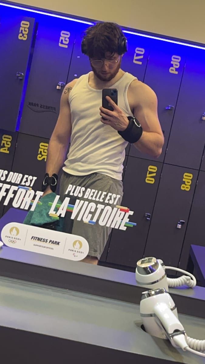 Profil de Charles-edmond, 44 ans, Annonce gay à Bièvre (Namur)